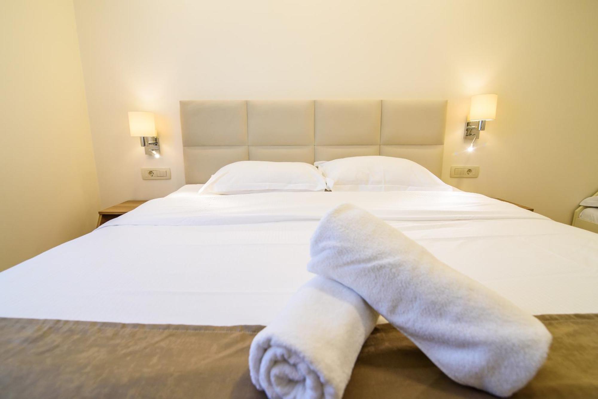 פרומאינה Apartments Leone Lukas חדר תמונה