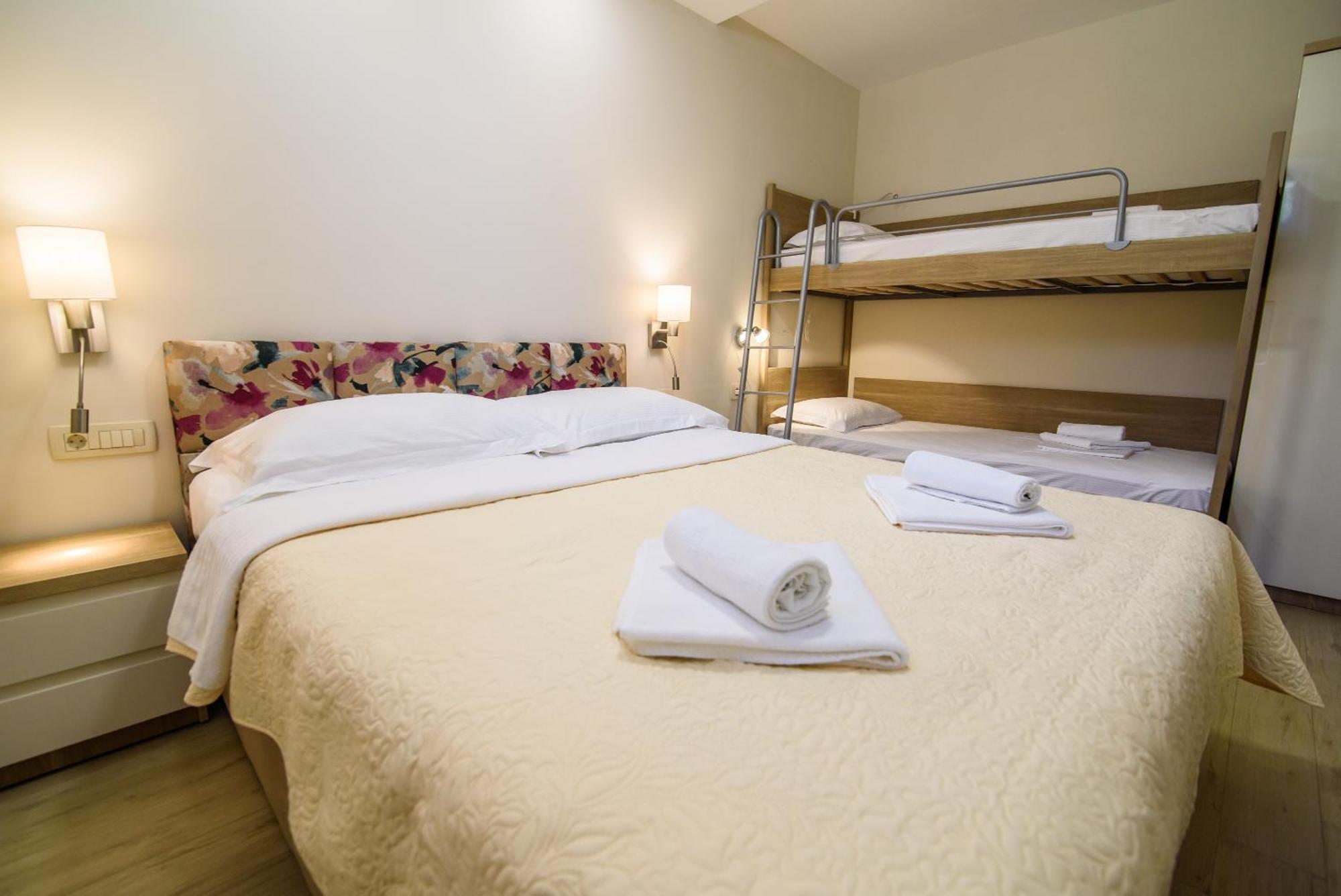 פרומאינה Apartments Leone Lukas חדר תמונה