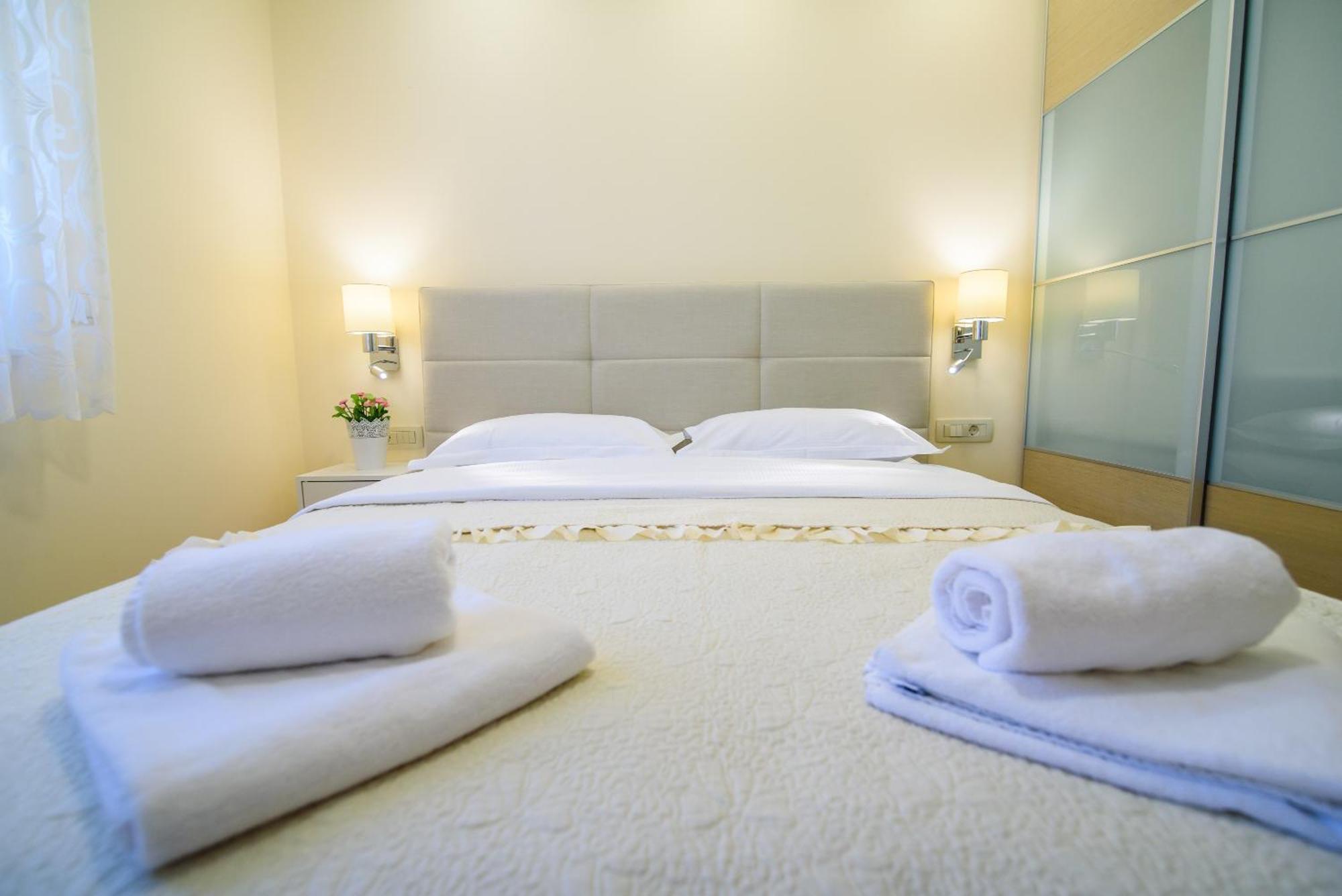 פרומאינה Apartments Leone Lukas חדר תמונה