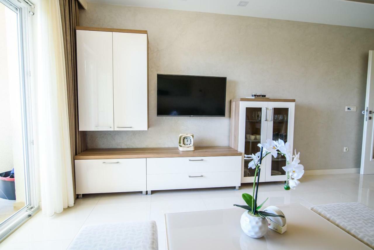 פרומאינה Apartments Leone Lukas מראה חיצוני תמונה
